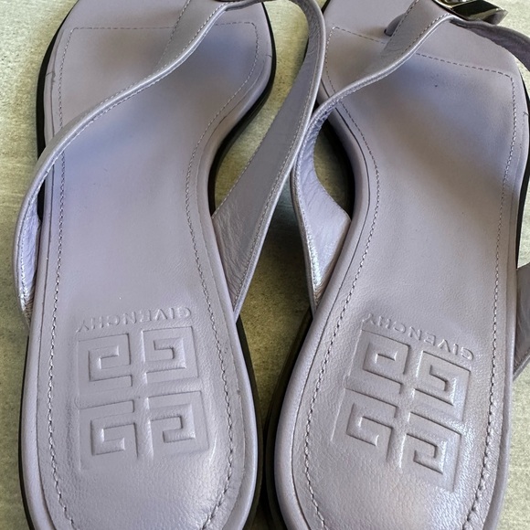 Givenchy G Chain Flat Sandals - Picture 8 of 11